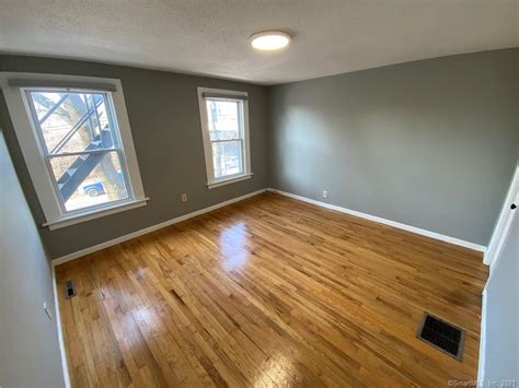 Large, furnished private bedroom on second floor of a house apartment. . Rooms for rent in ct